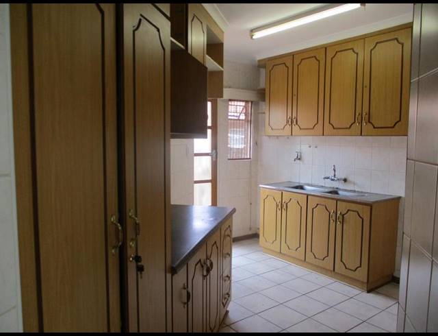 2 BEDROOM TOWNHOUSE FOR SALE IN PELLISSIER